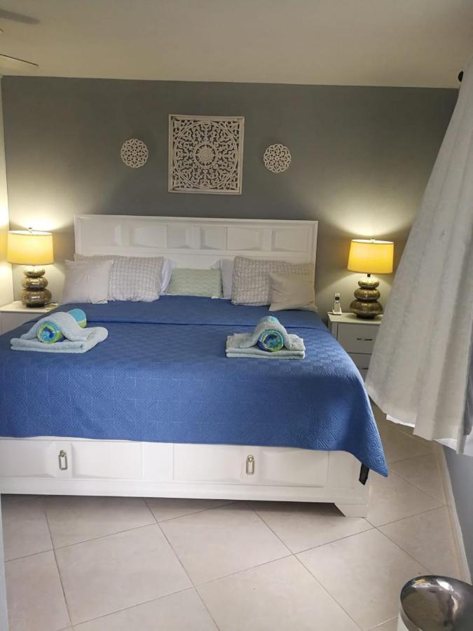 Lantana Barbados Condos Saint James Luaran gambar