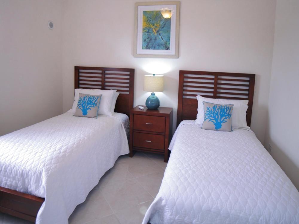 Lantana Barbados Condos Saint James Luaran gambar