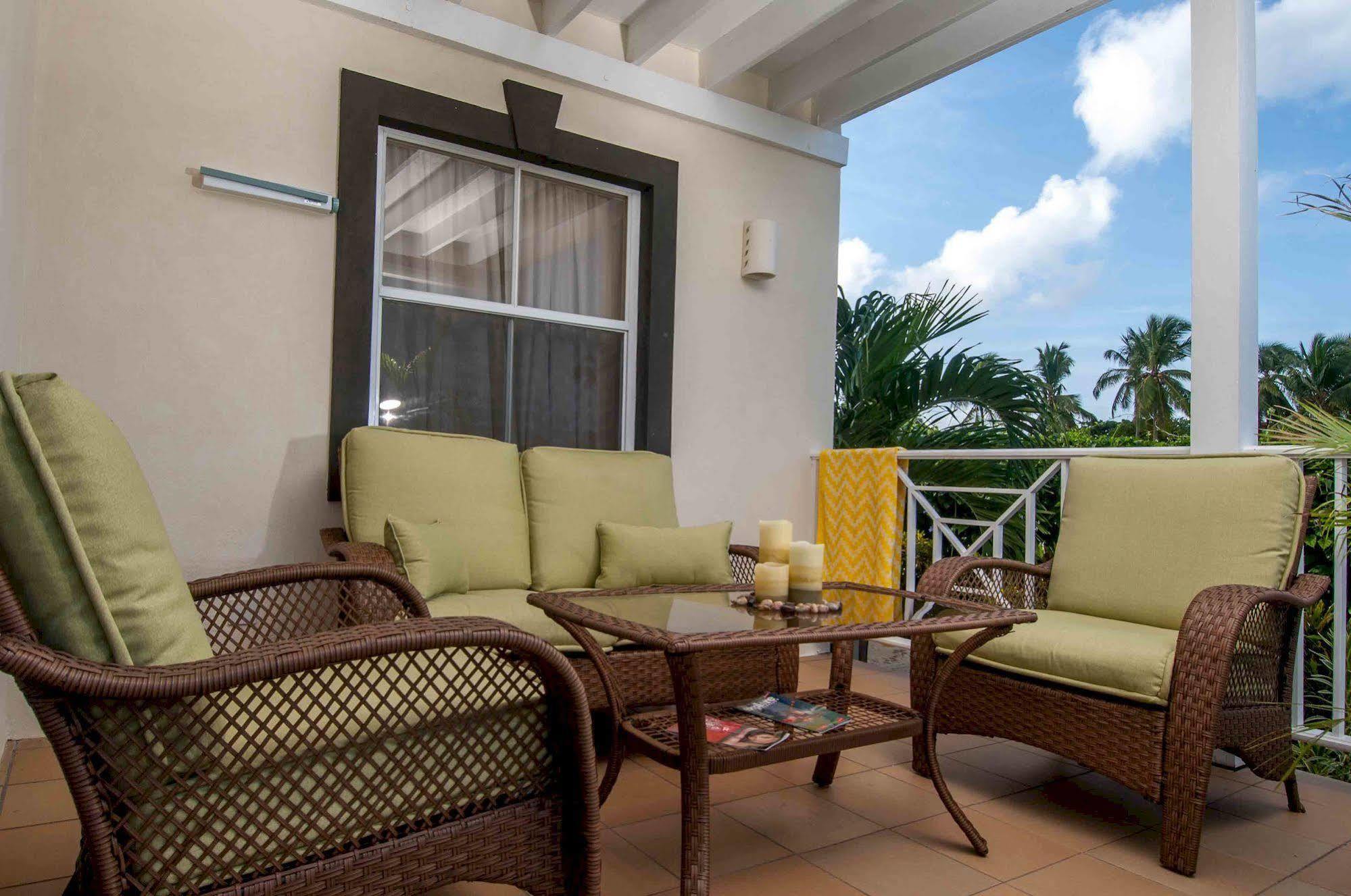 Lantana Barbados Condos Saint James Luaran gambar