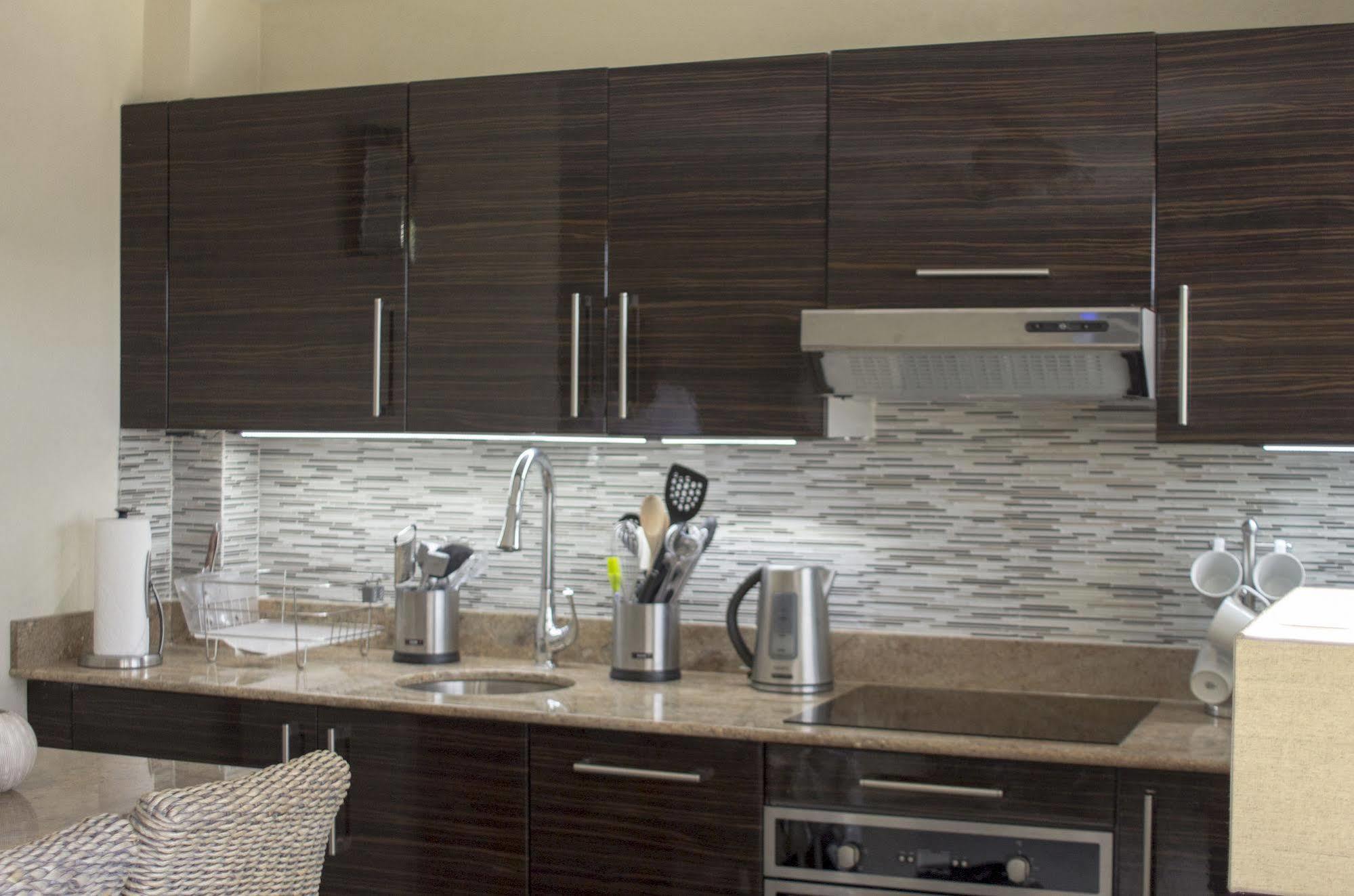 Lantana Barbados Condos Saint James Luaran gambar